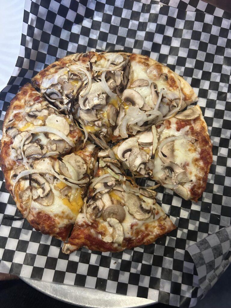 calories in 8” personal pizza w mushroom and onion? Says its thin crust also