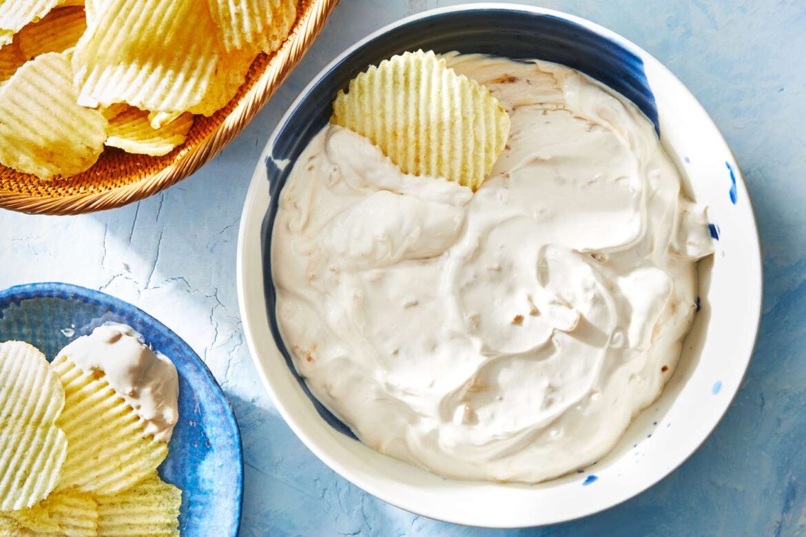 This 2-Ingredient Appetizer Will Always Be A Party Staple