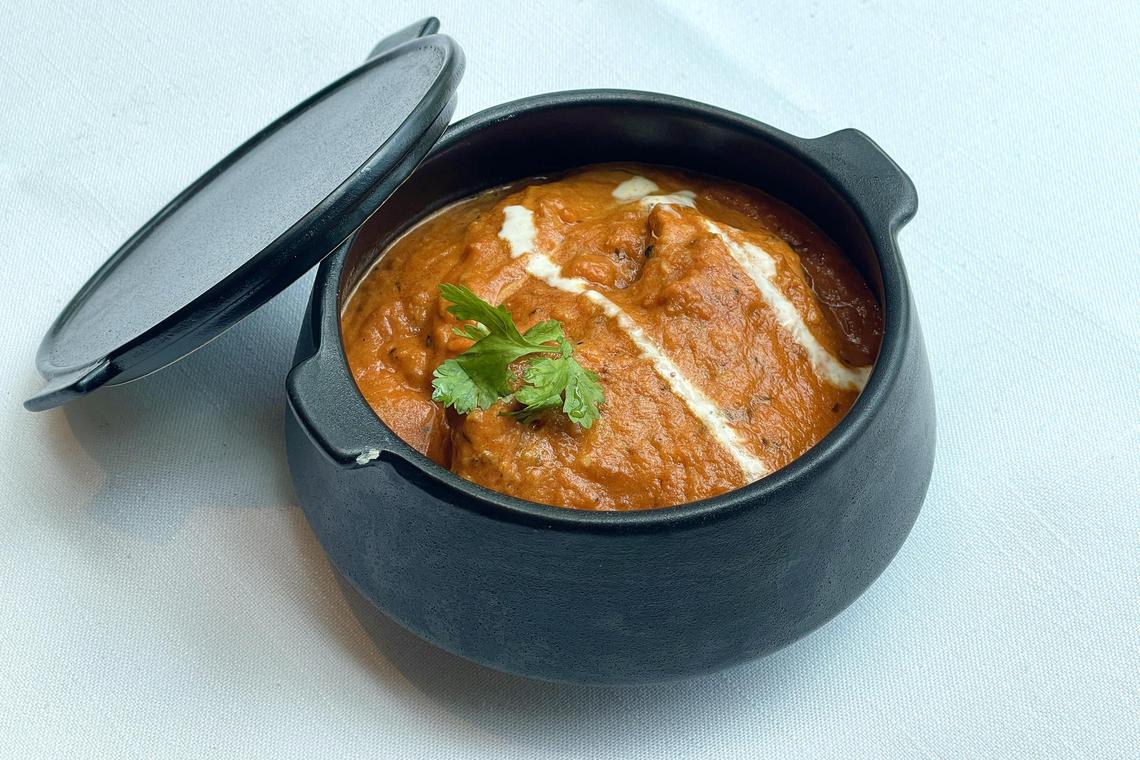 hkpicks09 - Kukkad Butter Masala, butter chicken at Sansara. 

Byline: Hedy Khoo