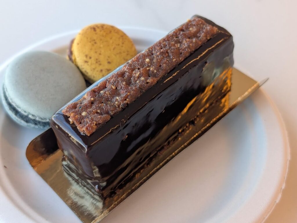 Artelice Pâtisserie opened in Studio City