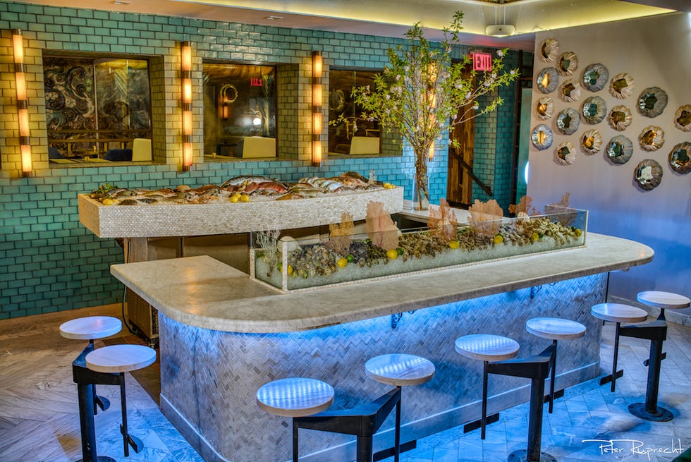 The raw bar at Lamia's Fish Market.