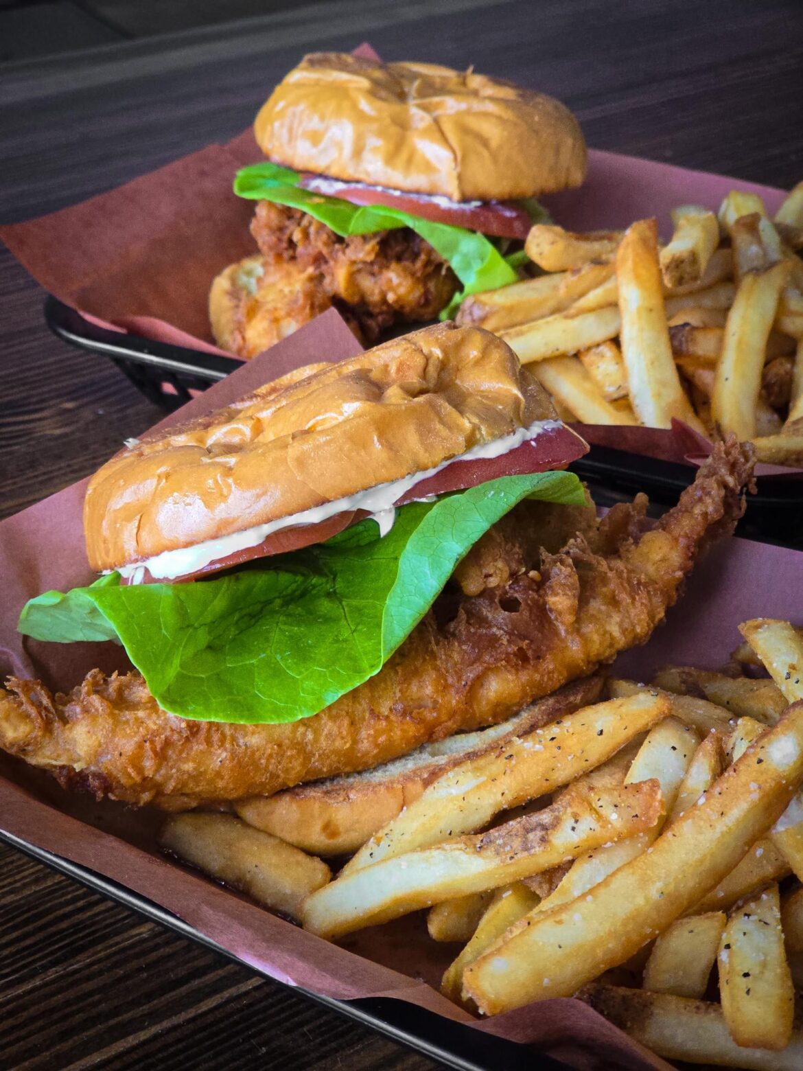 Fish sandwich w/ fries