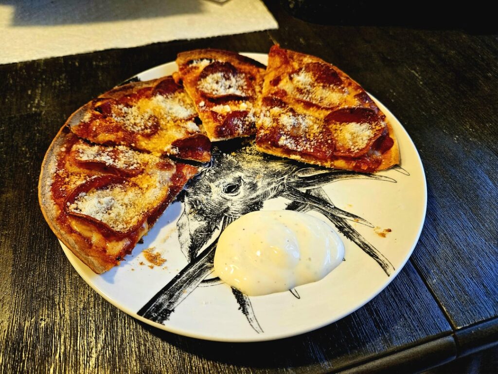 Tortilla pizza for <300 cals