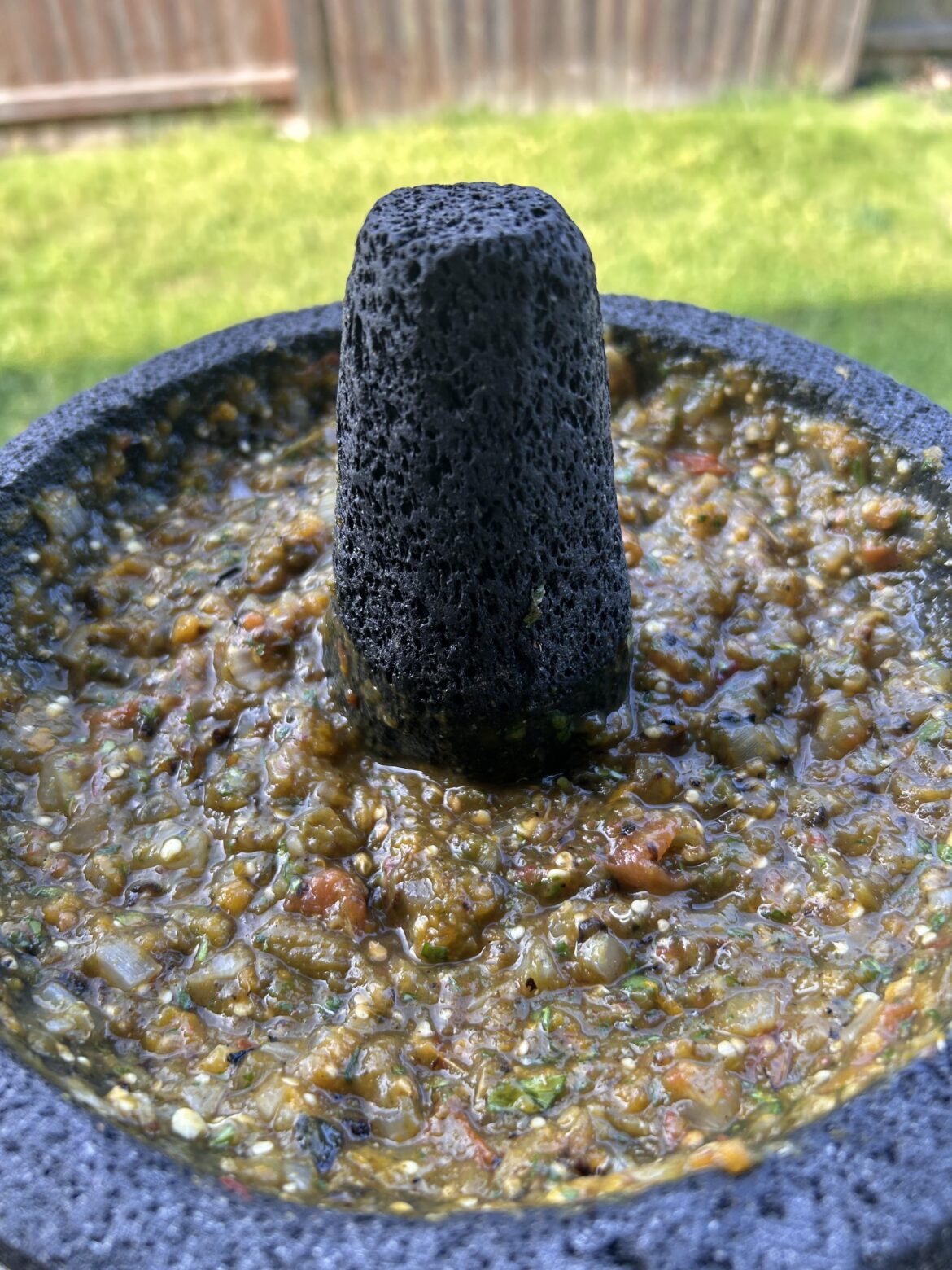Salsa molocajete style