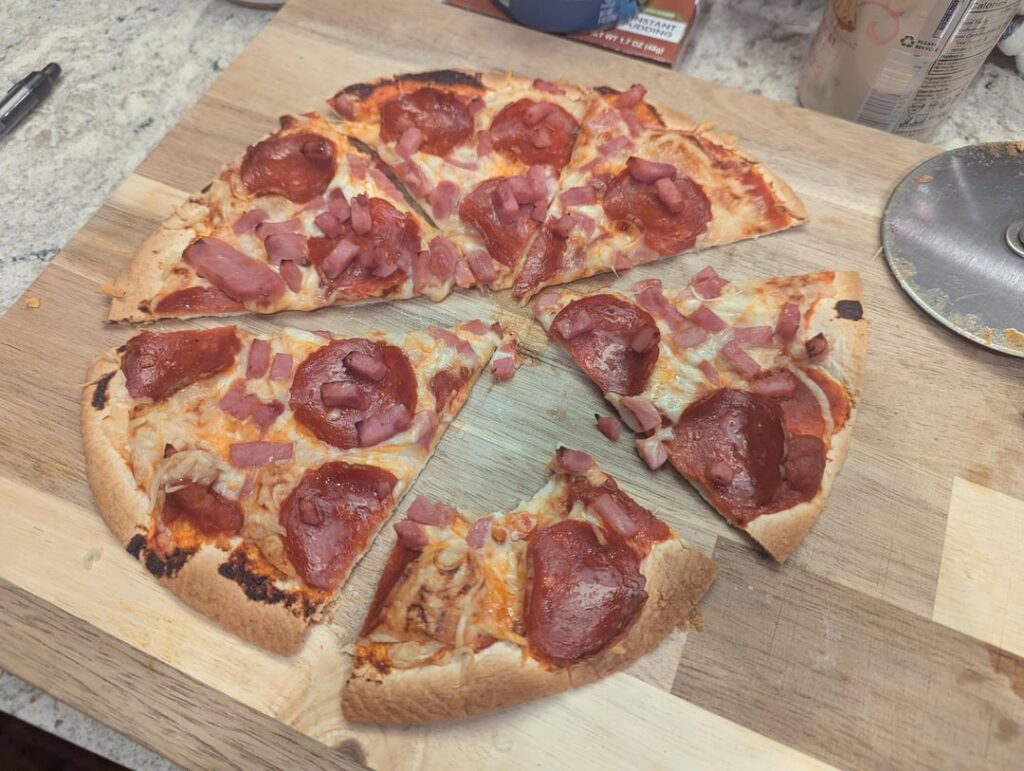 Tortilla pizza: 425 calories with 54g protein and 28g fiber