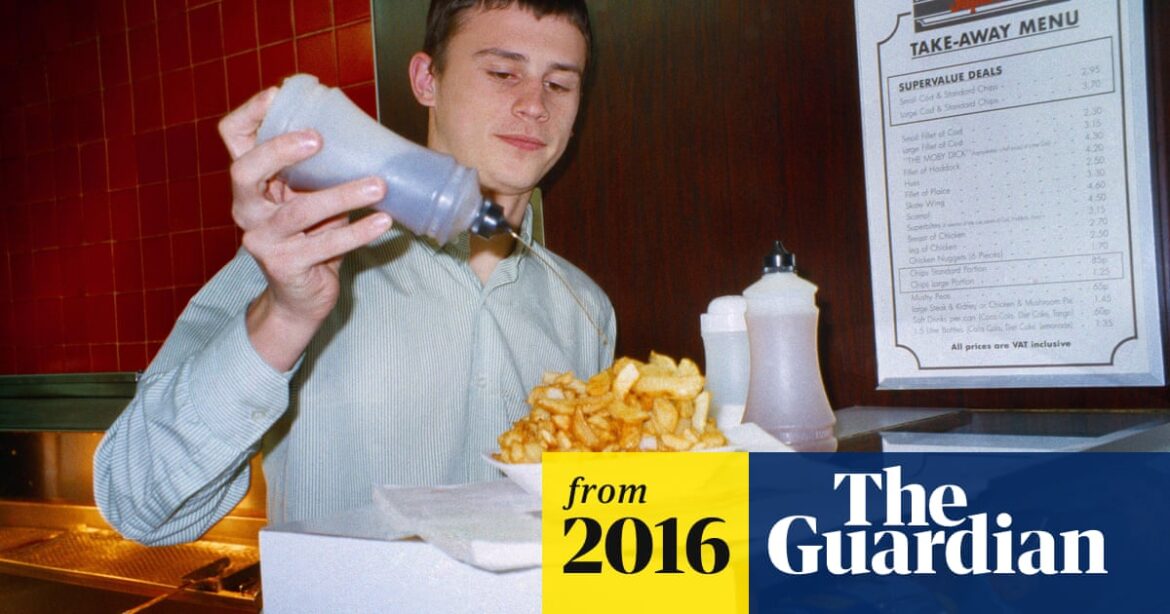 Salt ’n’ condiment? The fishy tale of fake vinegar in chip shops | Chips (french fries) Salt ’n’ condiment? The fishy tale of fake vinegar in chip shops | Chips (french fries)