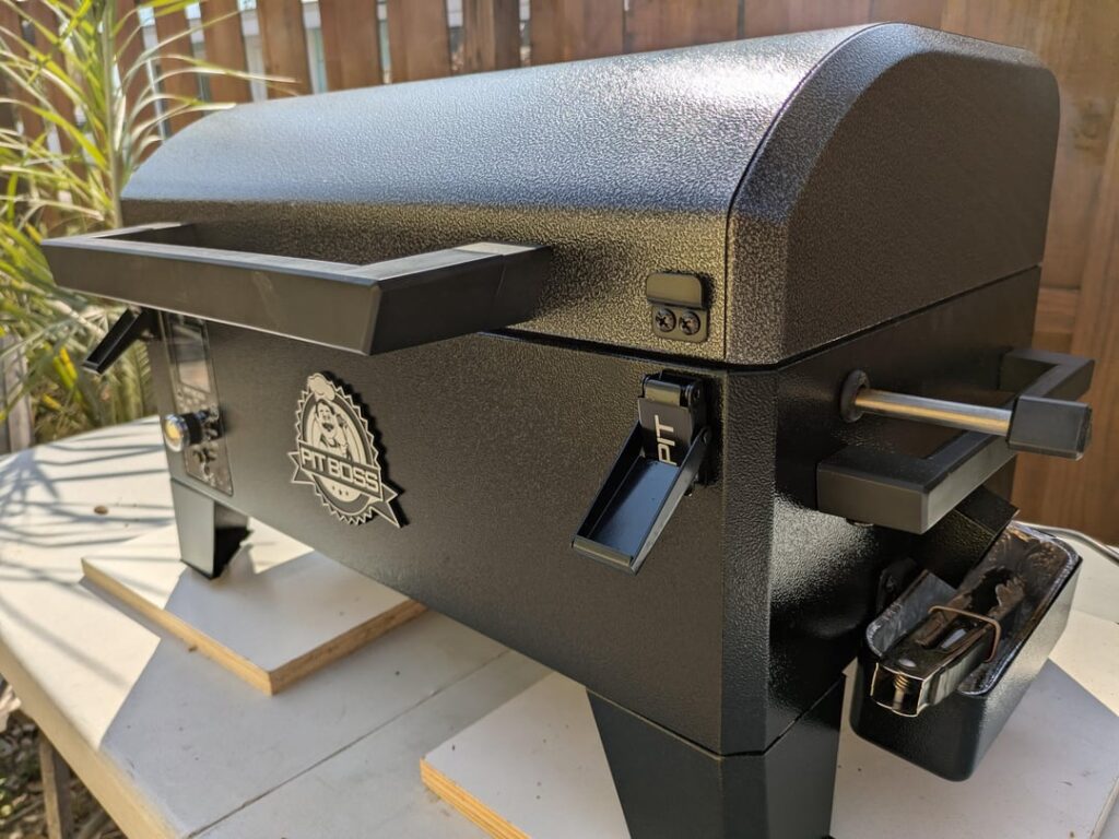 Tabletop pellet grill