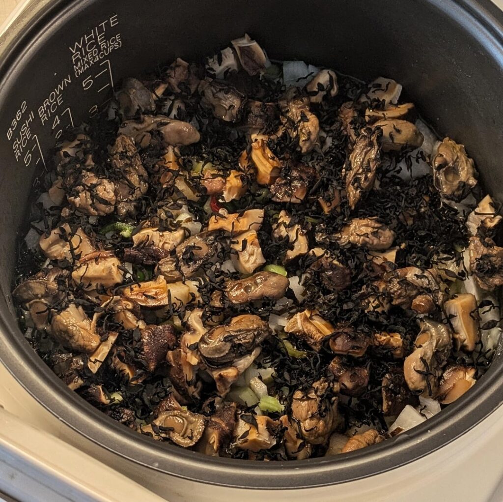 Smoked oyster takikomi gohan (Japanese one pot rice)