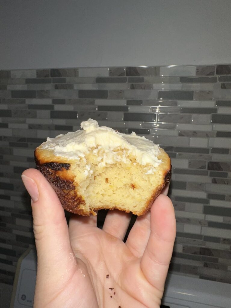 Lemon cupcakes with cream cheese frosting 133 kcal 7.5 f 20 c 9p