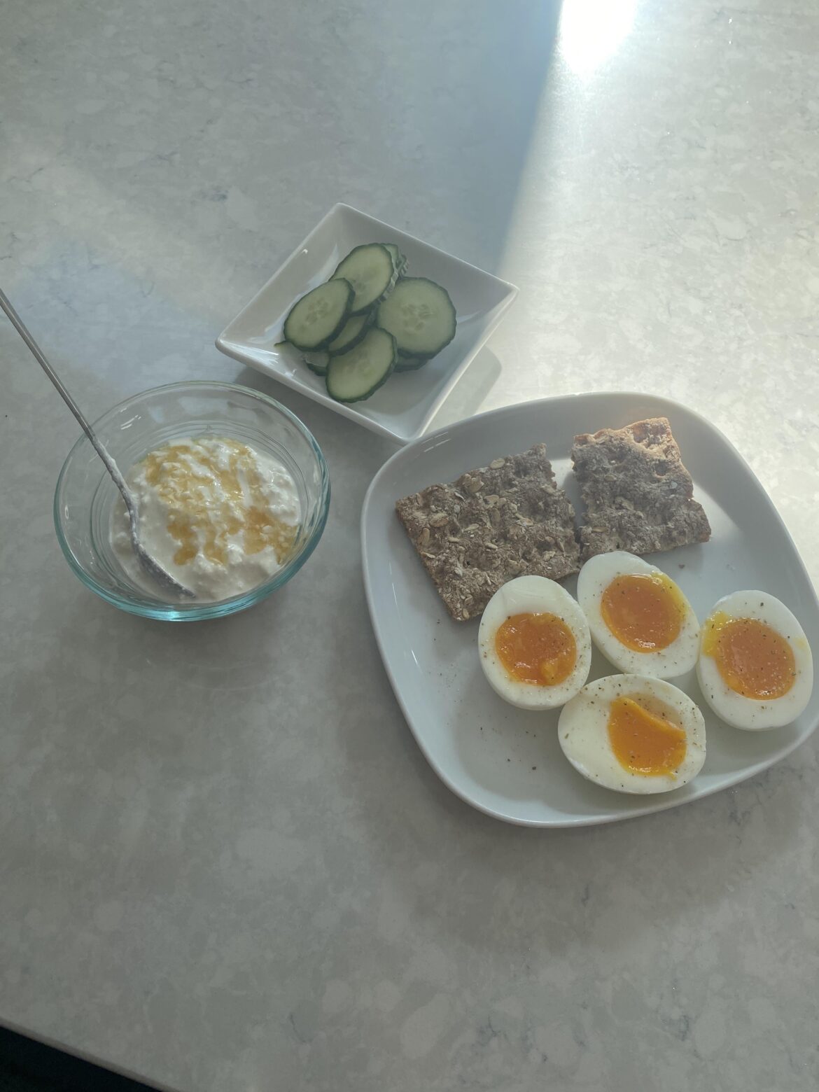 A damn good breakfast: 275cal 27g protein