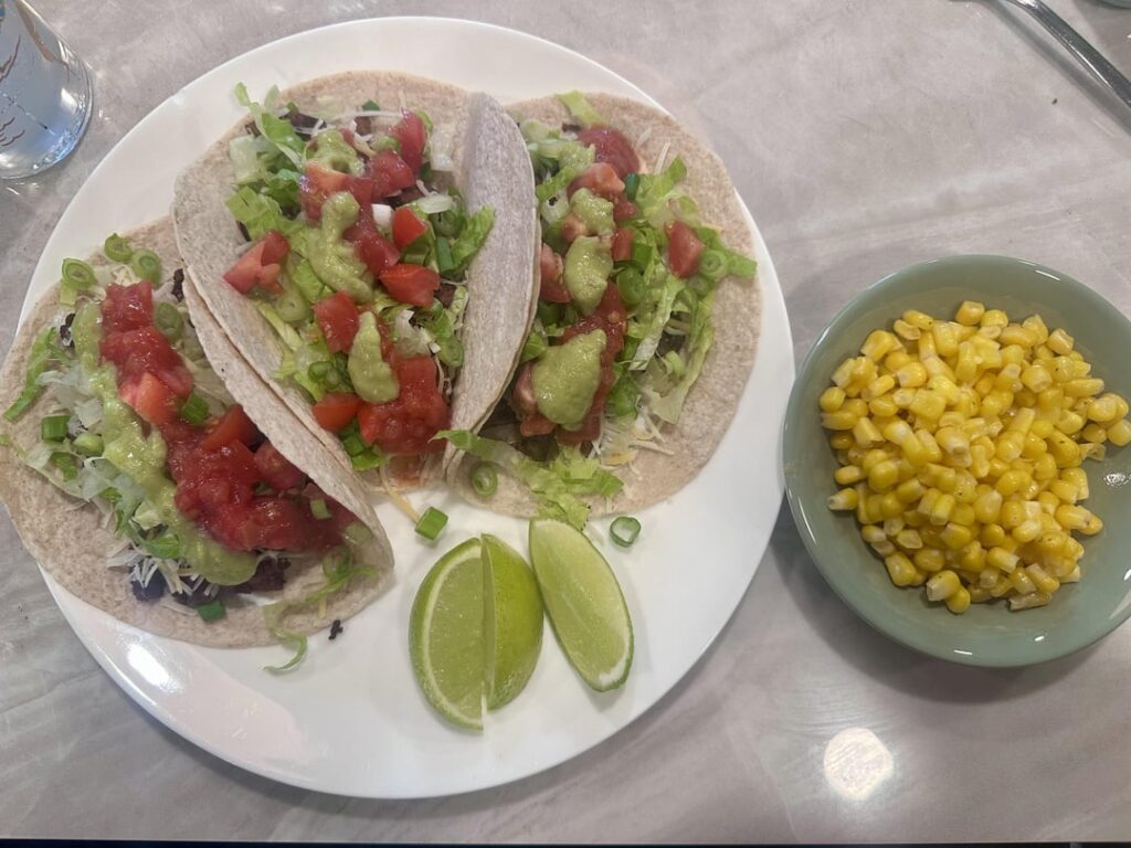 I’m so full! 554 cal (664 with the tequila soda 😂) 54g protein for 3 HUGE tacos.