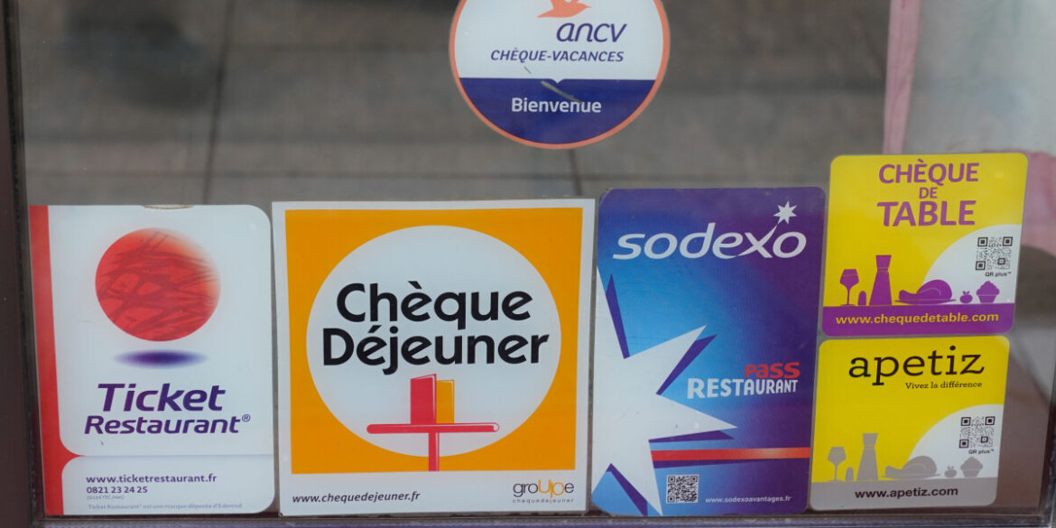 The Evolution of Lunch Vouchers in France: From Traditional to Digital