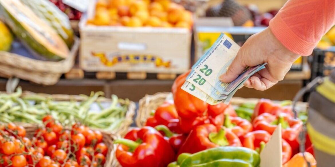 French parliament considers €150 monthly food card for healthy eating