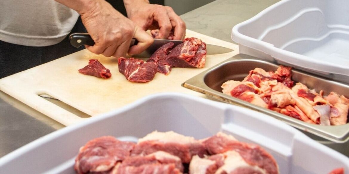 French Restaurants Must Display Meat Origin: New Transparency Rules Enforced