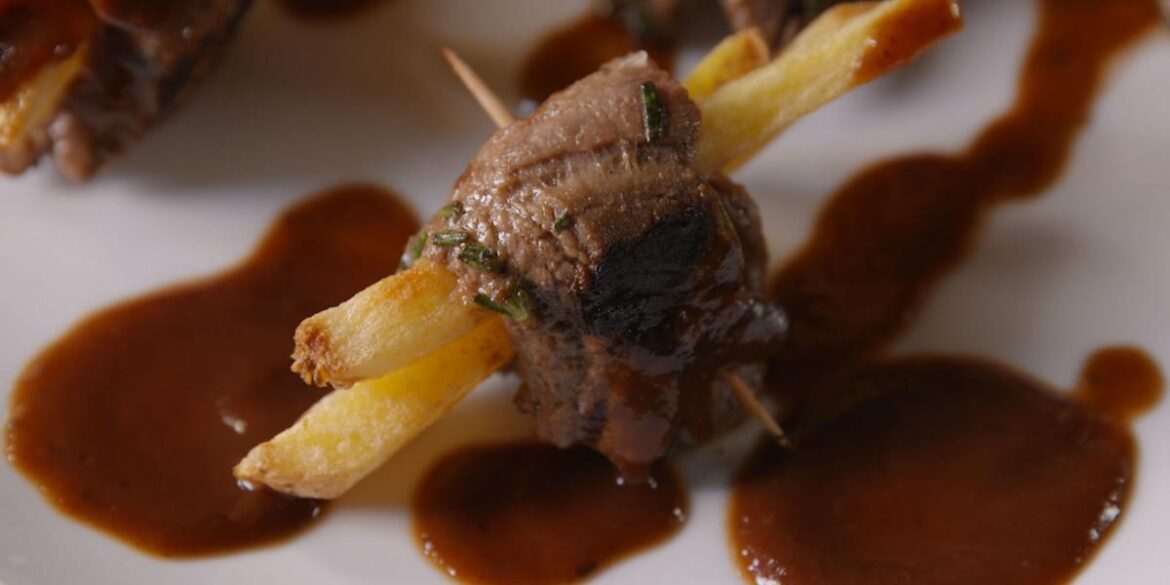 Steak Frites Bites Are Classy AF French Fry Appetizers Yahoo lifestyle home