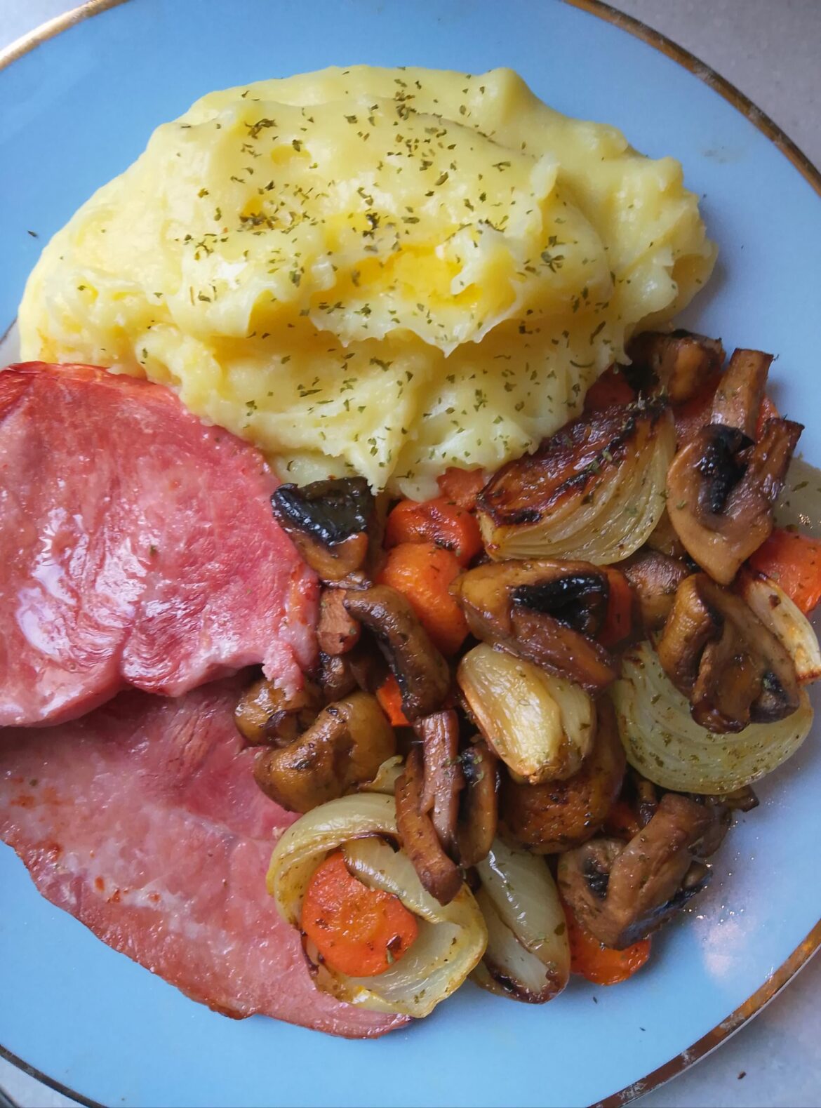 Gammon, mash, mixed veggies