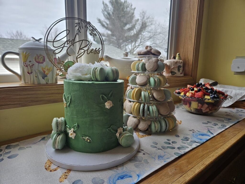 Baptism macarons (and cake)