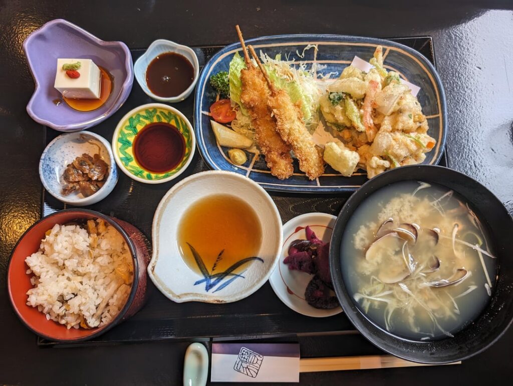 [Restaurant] Asari Kakiage and Asari Kushikatsu Set Meal at Takara-ya in Kisarazu