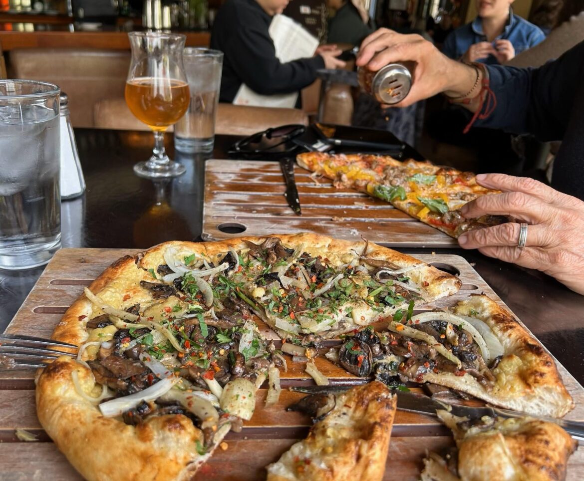 Reminder: Pasadena's Luggage Room, one of the best pizza places in the LA area, is closing at the end of this month!