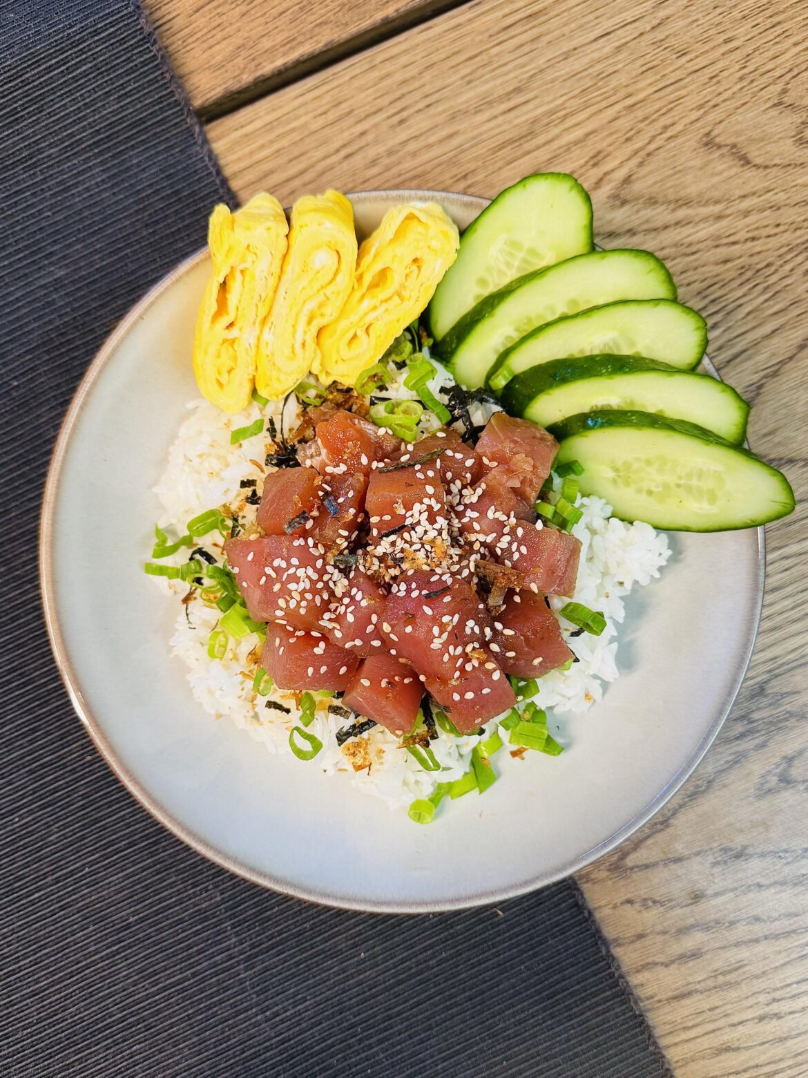 [oc] marinated tuna and tamago bowl