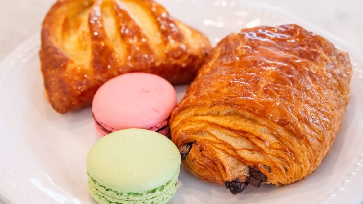 Le Petit Paris opens 4th French cafe in Jacksonville, Fl Le Petit Paris opens 4th French cafe in Jacksonville, Fl