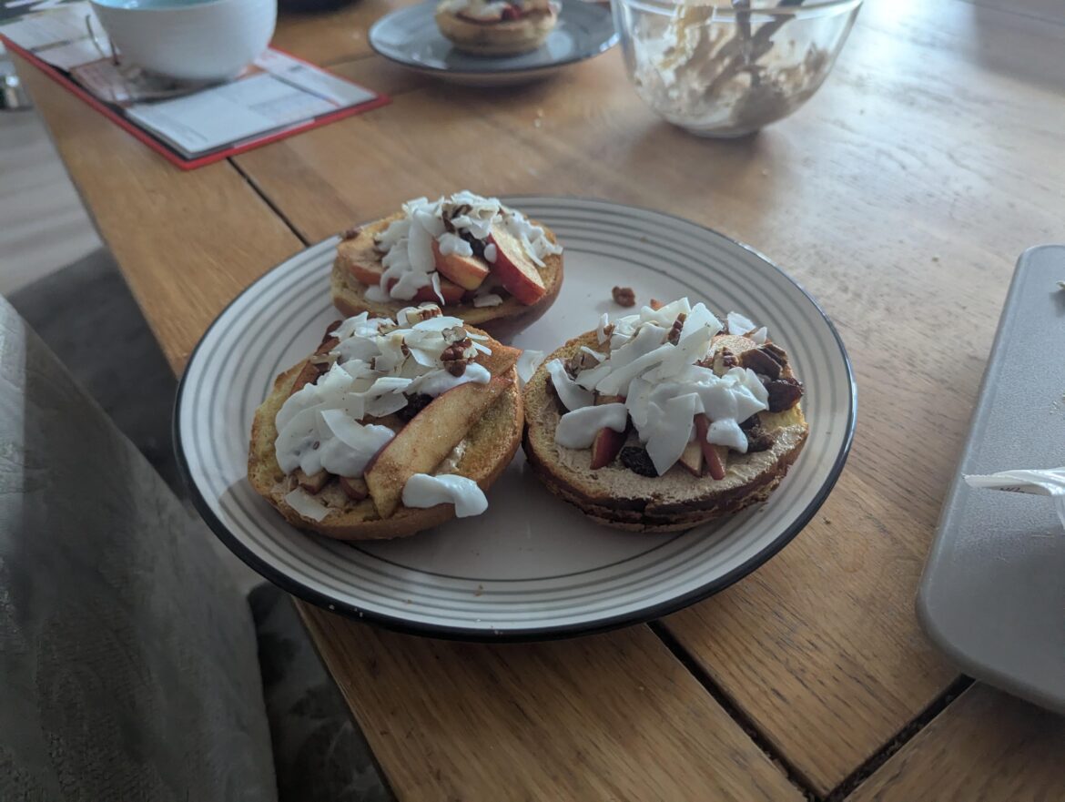 Ciniman apple and coconut style toast