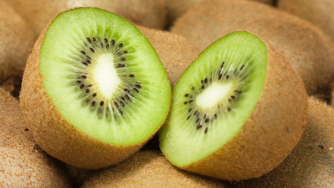 Can you eat kiwi skin? Can you eat kiwi skin?