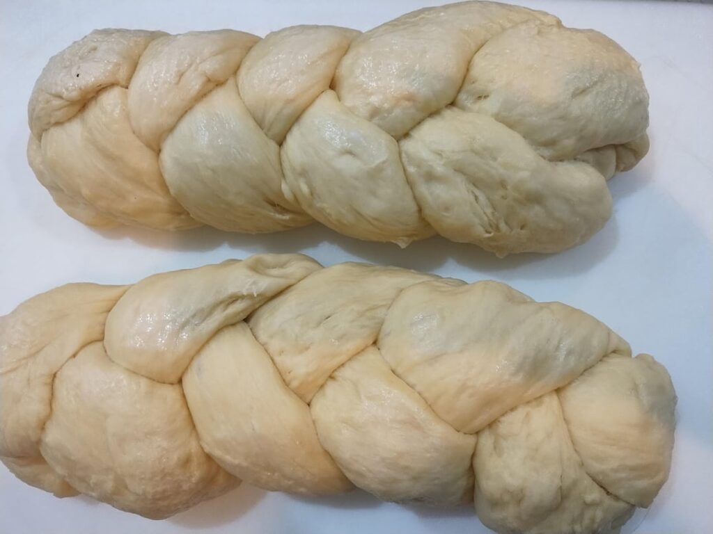 The prettiest challah I've made