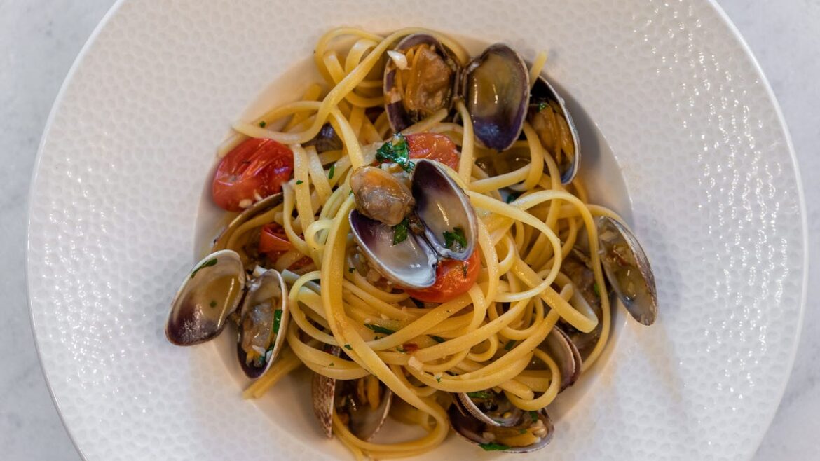 Mare Mediterranean, seafood restaurant, opening in Birmingham Mare Mediterranean, seafood restaurant, opening in Birmingham