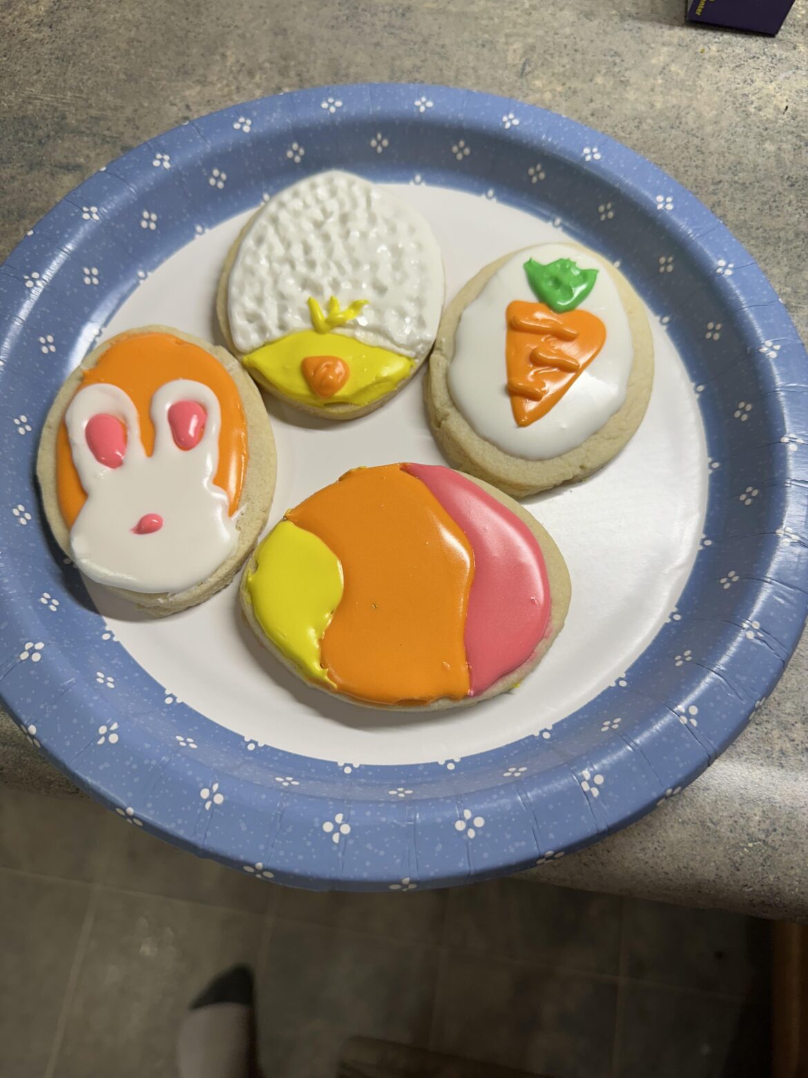 My first royal icing cookies :)