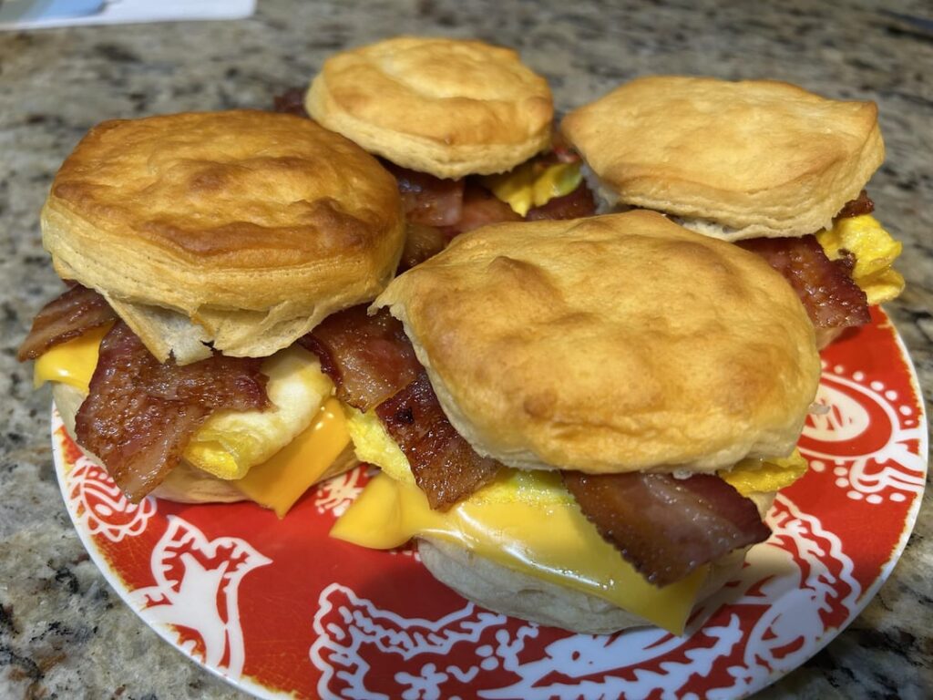 McDonald’s style bacon, egg, and cheese biscuit sandwiches! Smash or pass? Also so glad it’s Friday… already started drinking for the weekend!