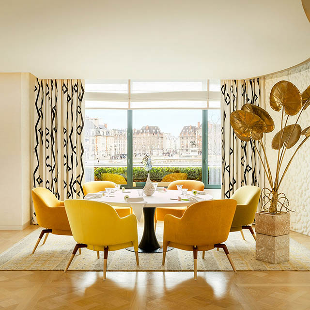 The view of the River Seine at the Cheval Blanc hotel's 3 Starred Plénitude (© Cheval Blanc Paris)