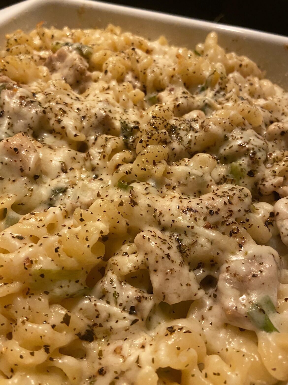 Chicken alfredo with mozza and parm, sprinkled some thyme. 🧀