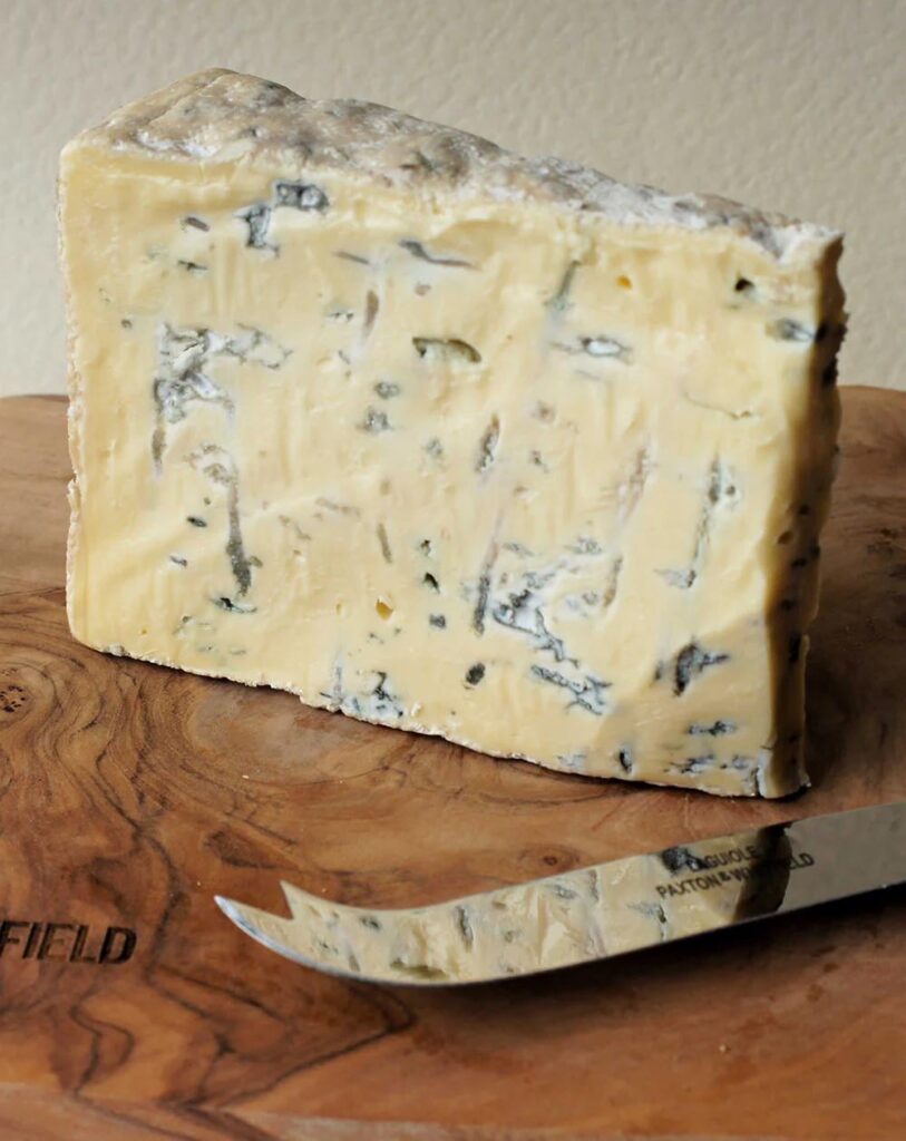 Day 1630 of posting images of cheese until I run out of cheese types: Beauvale