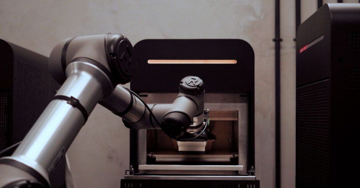 Miami’s New Mediterranean Restaurants Has Robots Doing All the Cooking