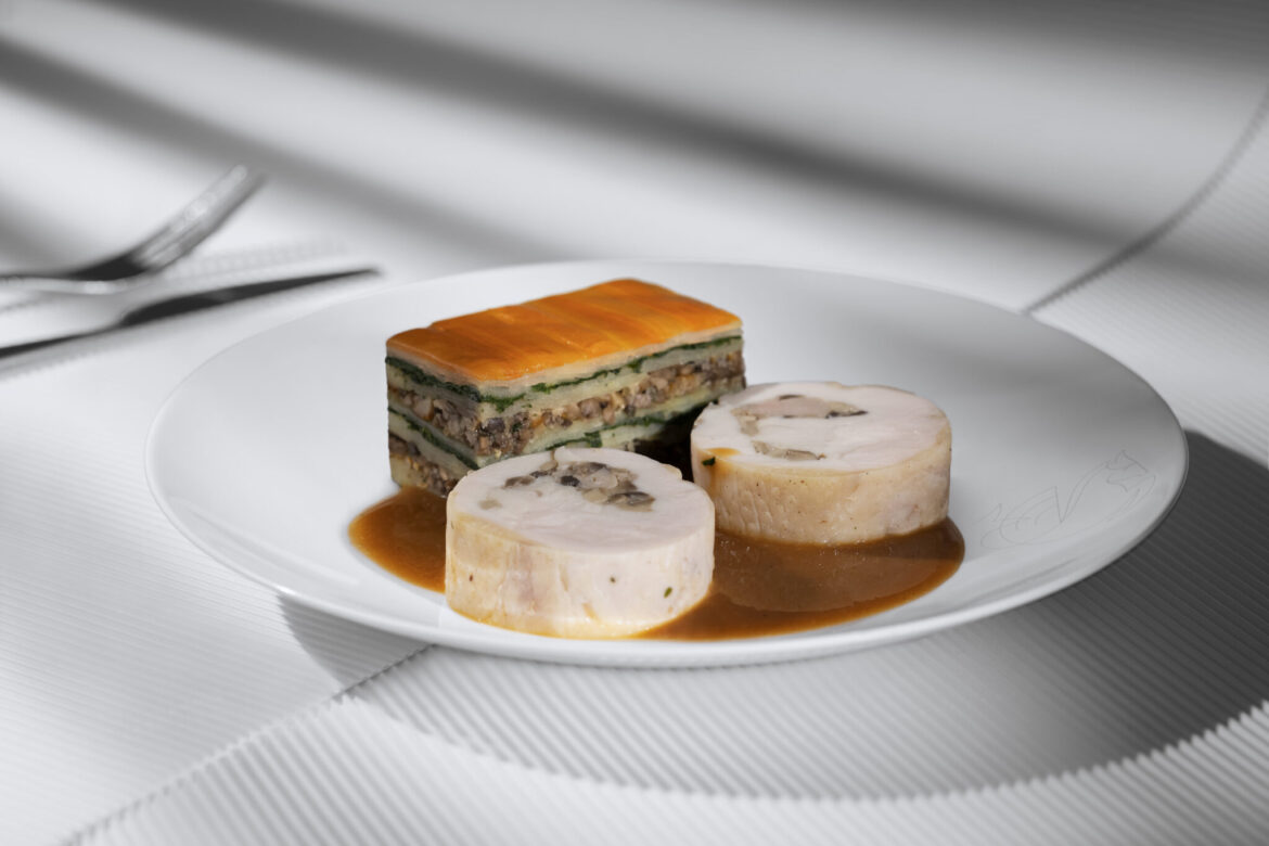 Air France reveals Michelin-starred menus for La PremièreRunway Girl Air France reveals Michelin-starred menus for La PremièreRunway Girl