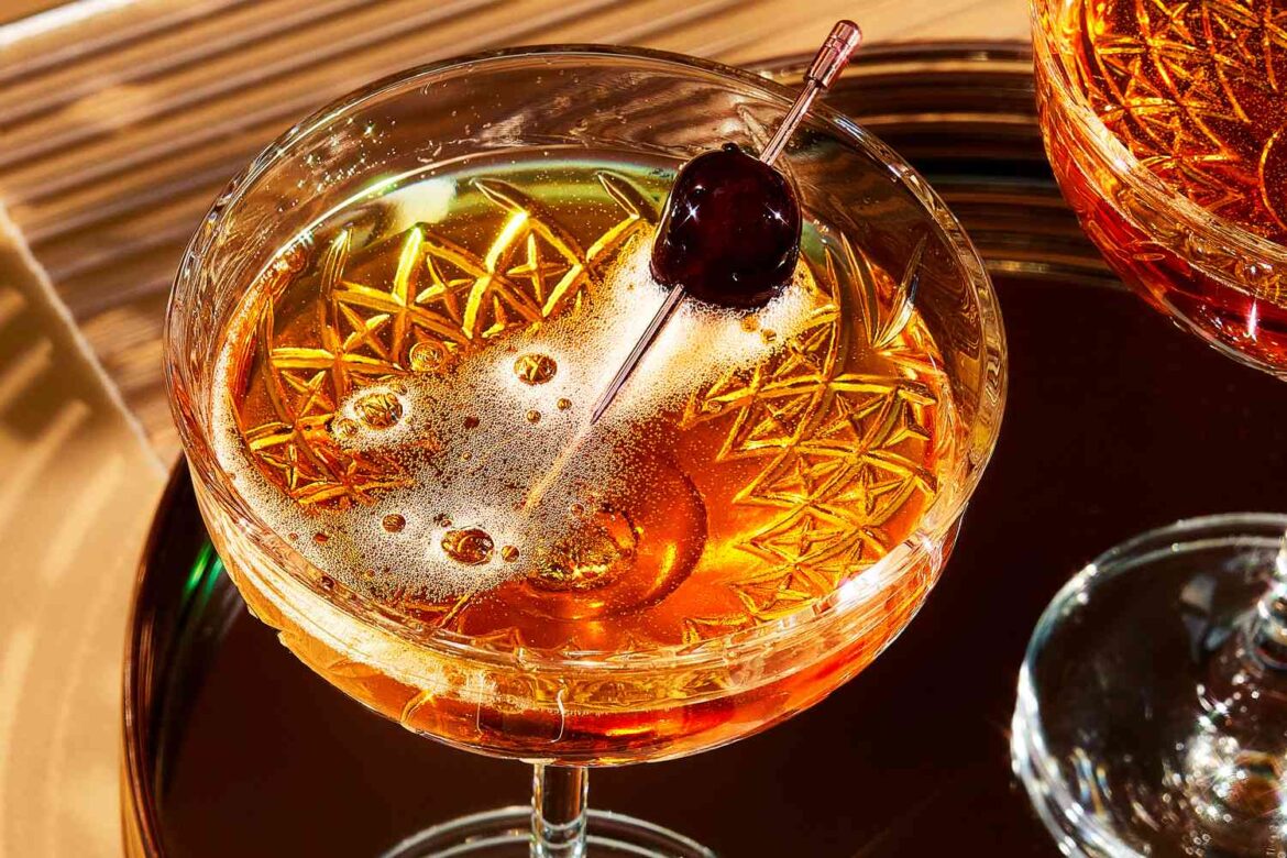 10 Festive Sparkling Wine Cocktails to Make This Holiday Season