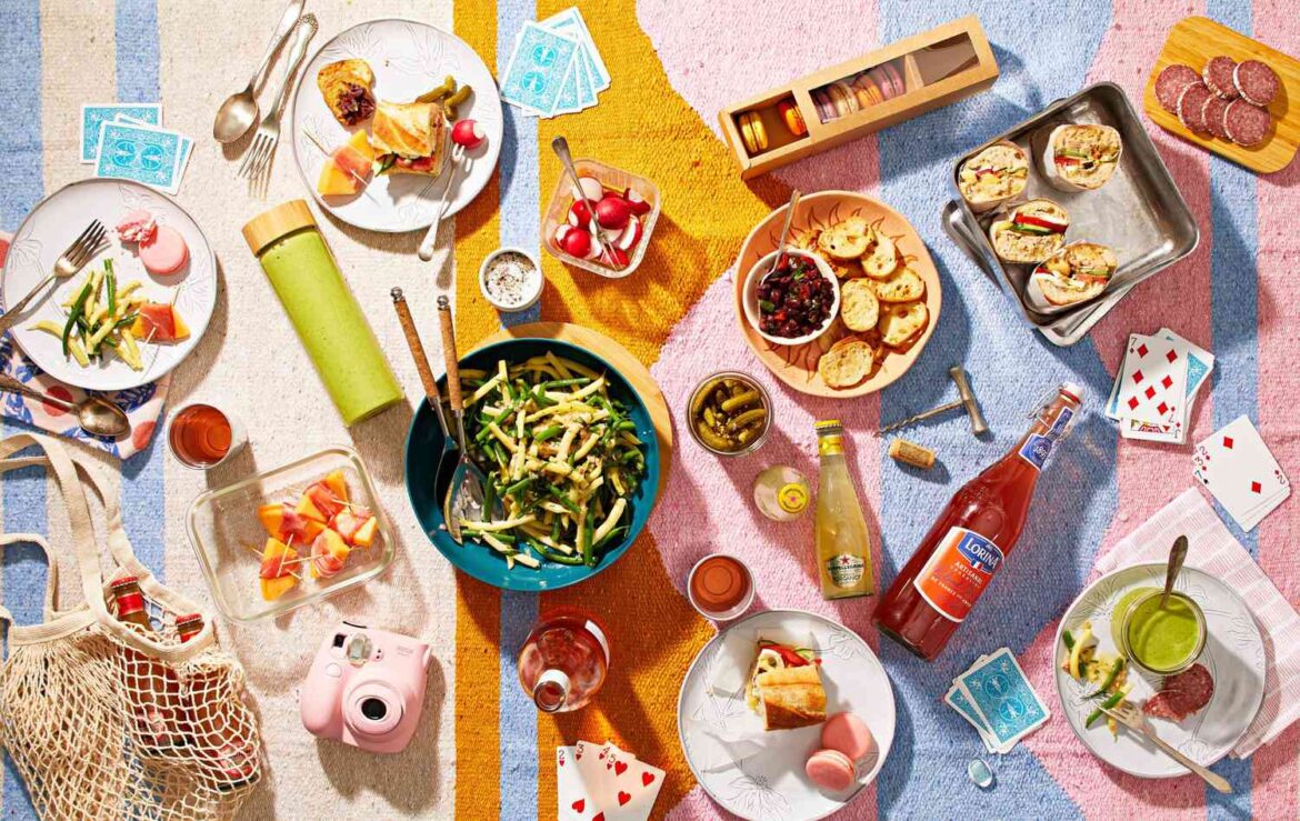 These Easy, Crowd-Pleasing Picnic Menus Are Perfect for a Day in the Sun