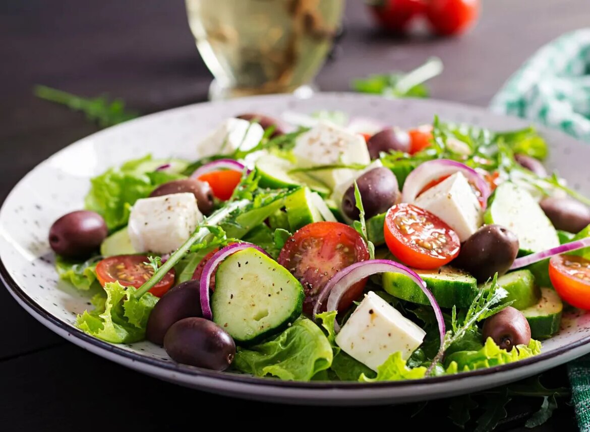 10 Restaurant Chains That Serve the Best Greek Salad 10 Restaurant Chains That Serve the Best Greek Salad