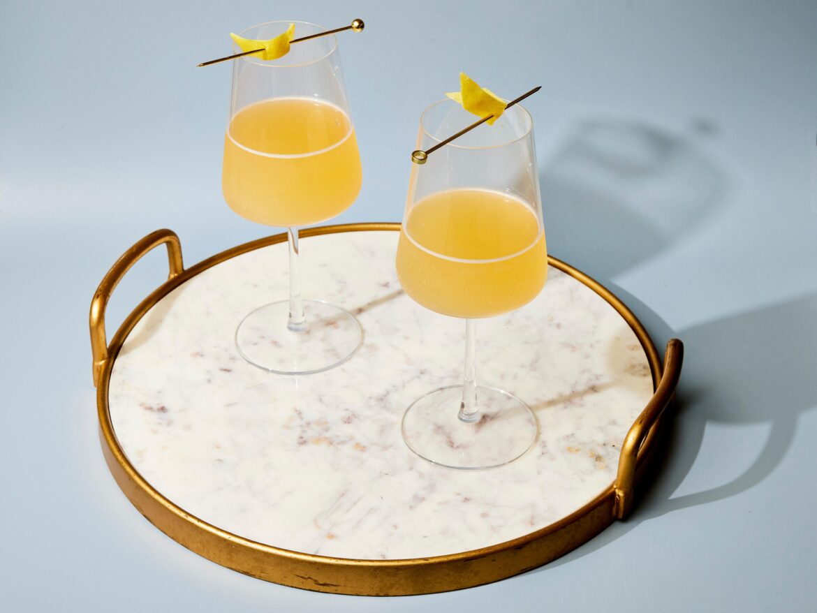 5-Ingredient French Blonde Cocktail Recipe