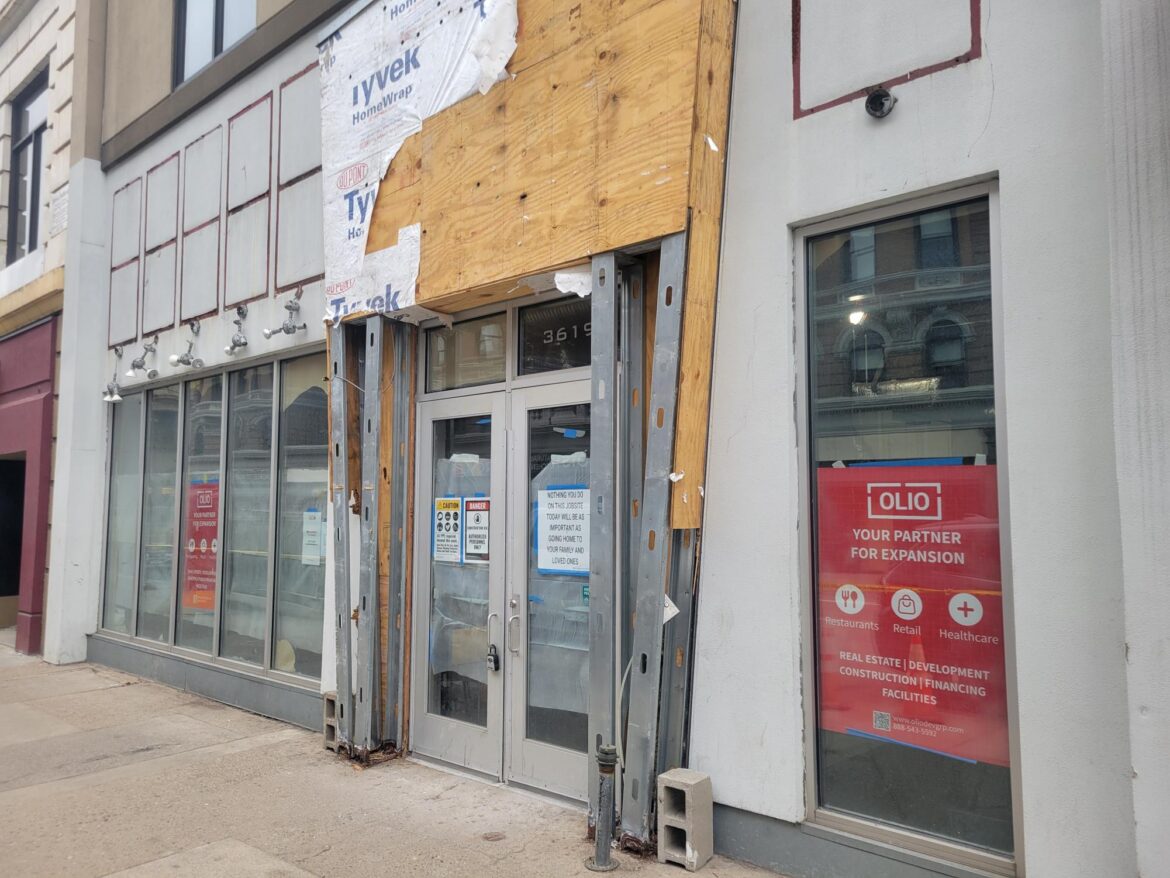 Cava Mezze is coming to Forbes this year, bringing Greek flavors to Pitt’s campus Cava Mezze is coming to Forbes this year, bringing Greek flavors to Pitt’s campus