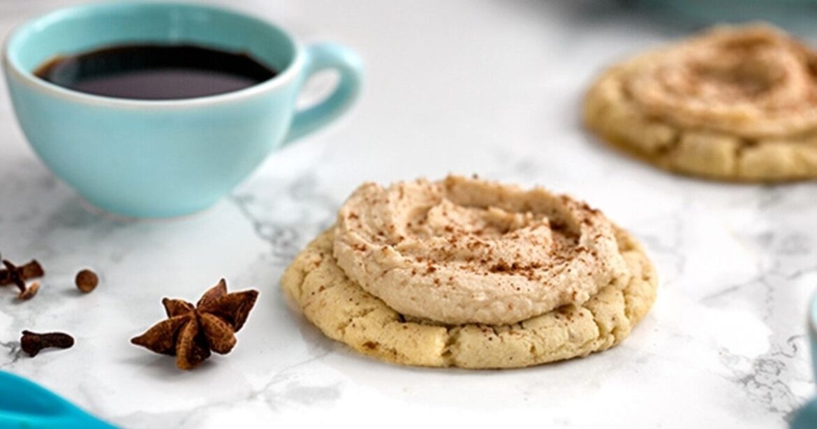 Stop Everything and Eat These 13 Vegan Christmas Cookies Immediately Stop Everything and Eat These 13 Vegan Christmas Cookies Immediately