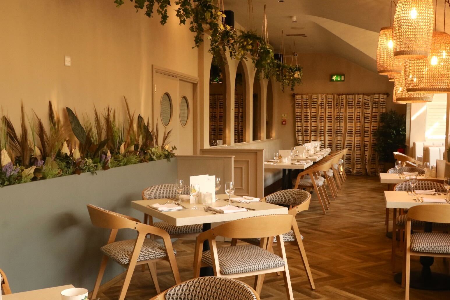 Melange restaurant interior