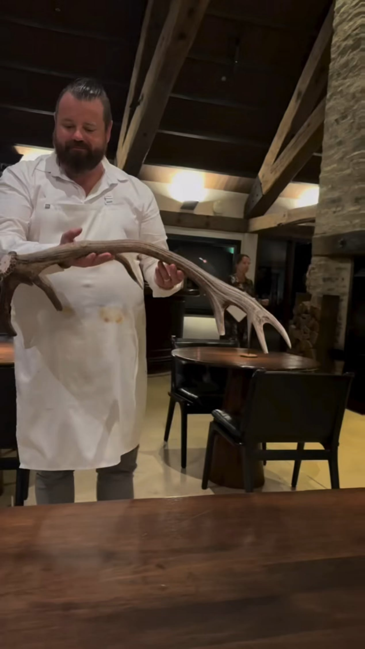 Saw that antler and thought, no way they're serving food on that. Then they bring out a plate, like, okay, maybe I was wrong. But nope, It's somehow even more ridiculous than I initially imagined.