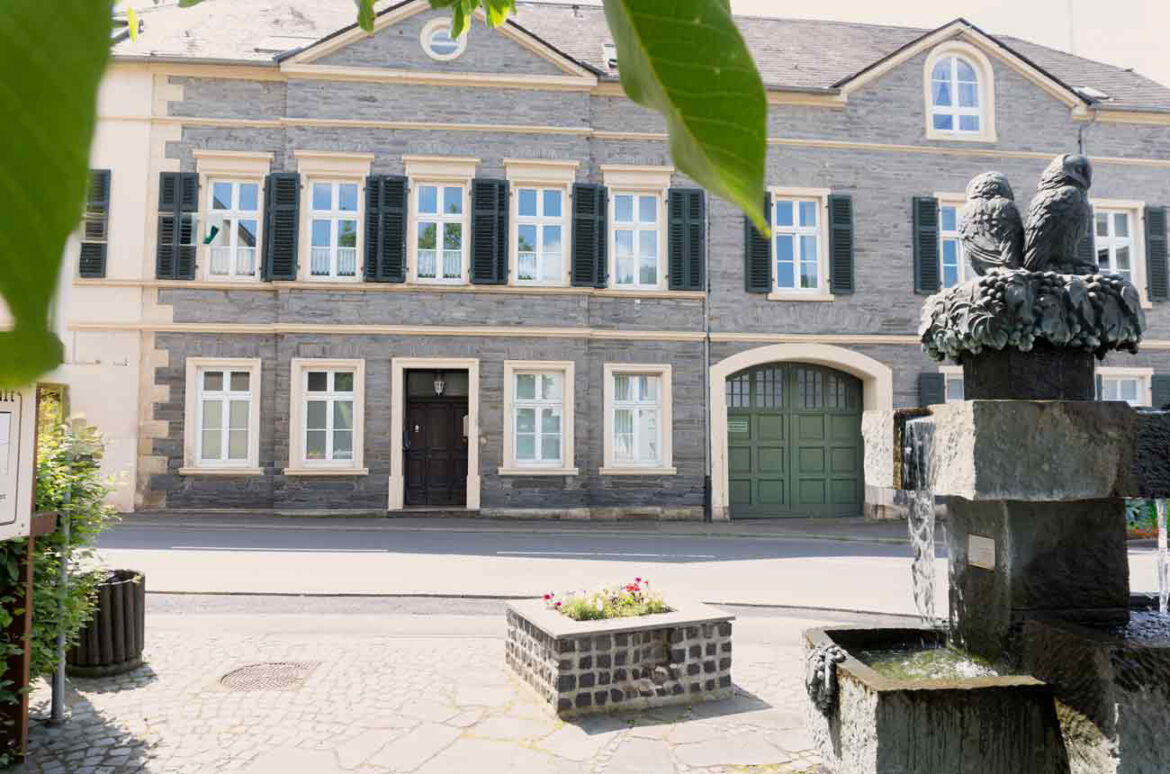 Ernst Loosen releases new Rieslings on La Place de Bordeaux Ernst Loosen releases new Rieslings on La Place de Bordeaux