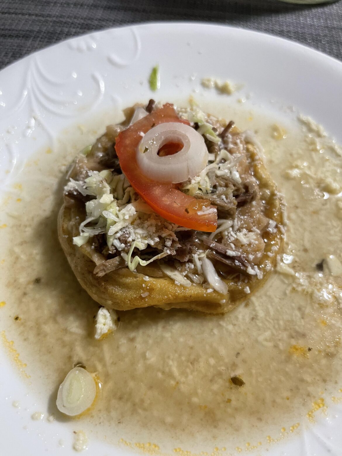 Sopes de carne de res