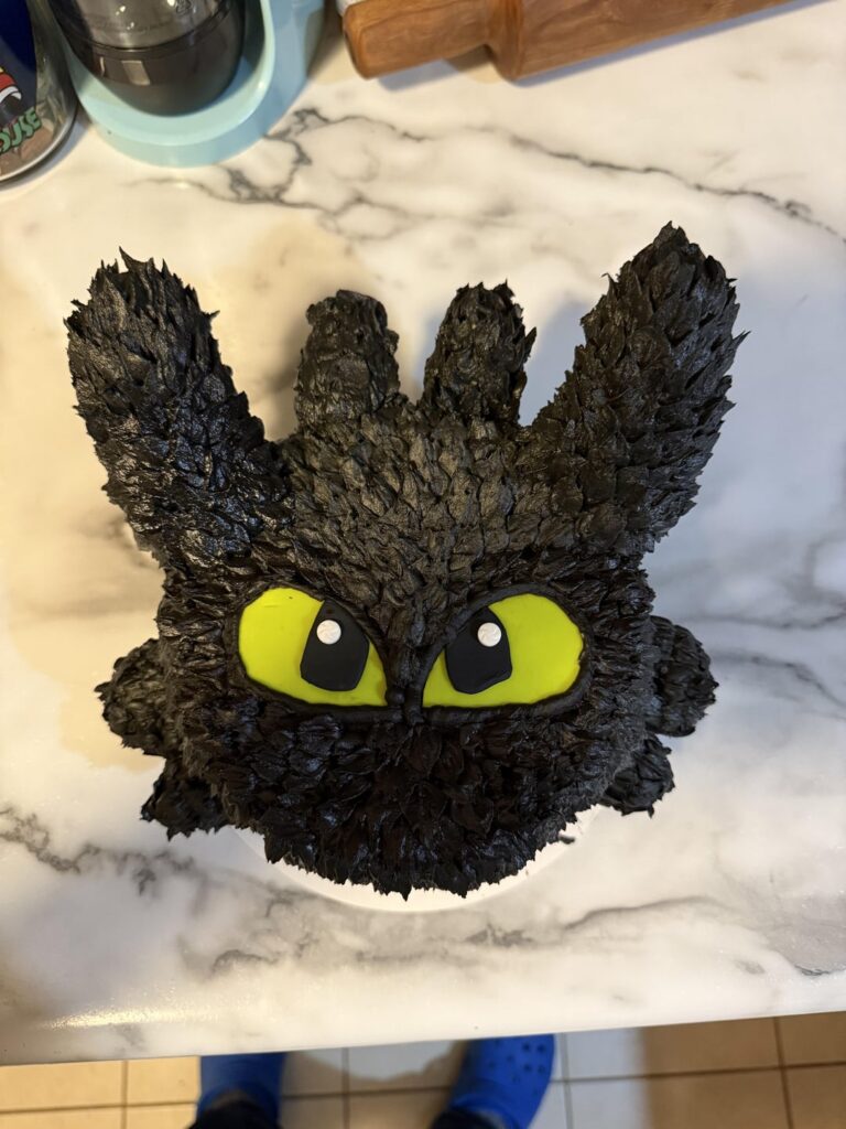 How to Train Your Dragon Cake!