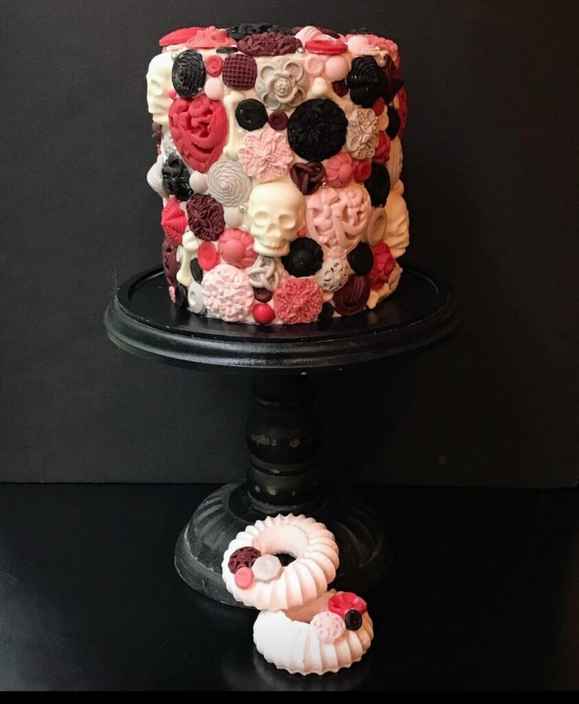 Vintage Choc Button Cake