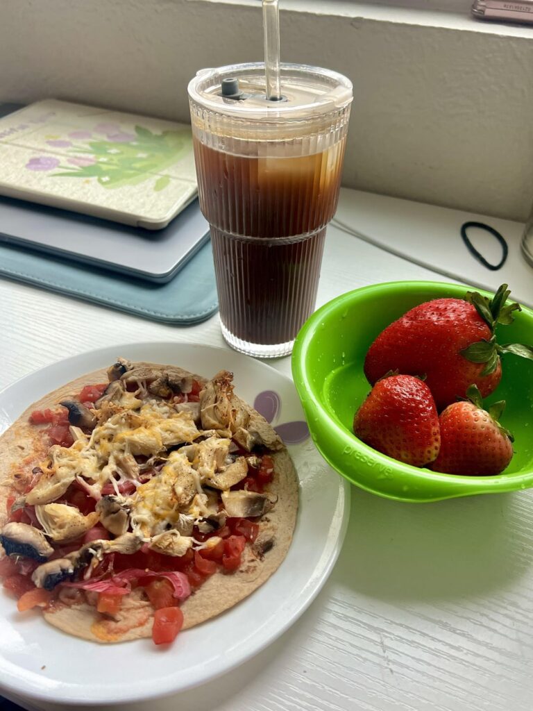 Tortilla Pizza, 266 cal 32g protein