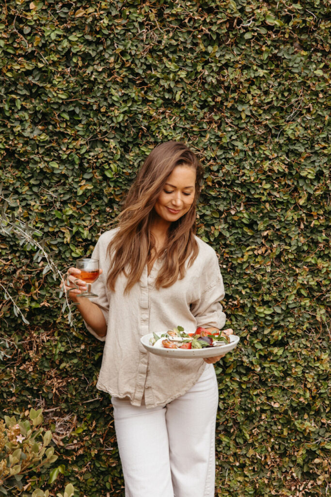 16 Easy Mediterranean Diet Recipes: Snacks, Salads, Dinners 16 Easy Mediterranean Diet Recipes: Snacks, Salads, Dinners